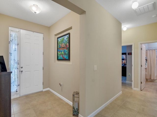 1425 Bunker Court, Vero Beach, FL 32966