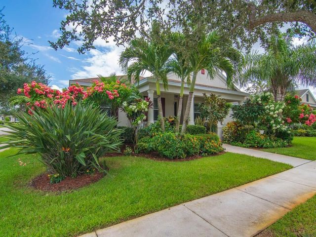 1425 Bunker Court, Vero Beach, FL 32966