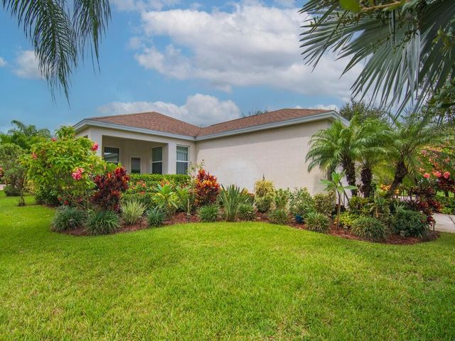 1425 Bunker Court, Vero Beach, FL 32966