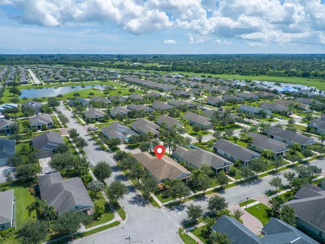 1425 Bunker Court, Vero Beach, FL 32966