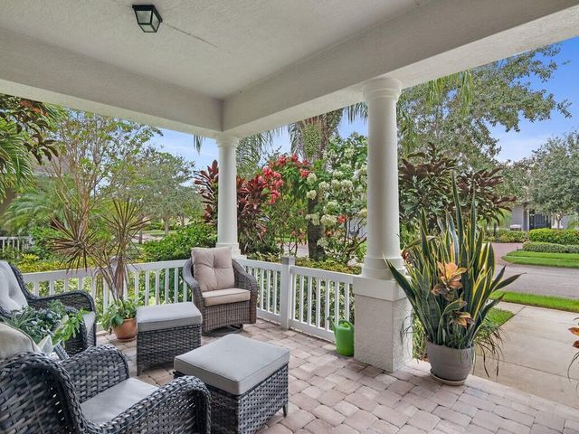 1425 Bunker Court, Vero Beach, FL 32966