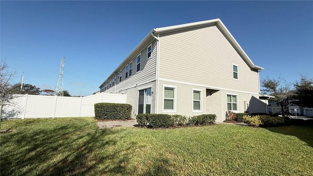 2276 SEDGE GRASS WAY, Orlando, FL 32824