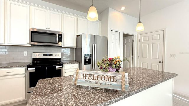 2276 SEDGE GRASS WAY, Orlando, FL 32824