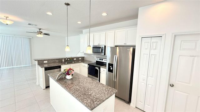 2276 SEDGE GRASS WAY, Orlando, FL 32824