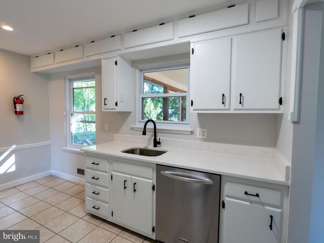 622 WESTOVER CT, Williamstown, NJ 08094