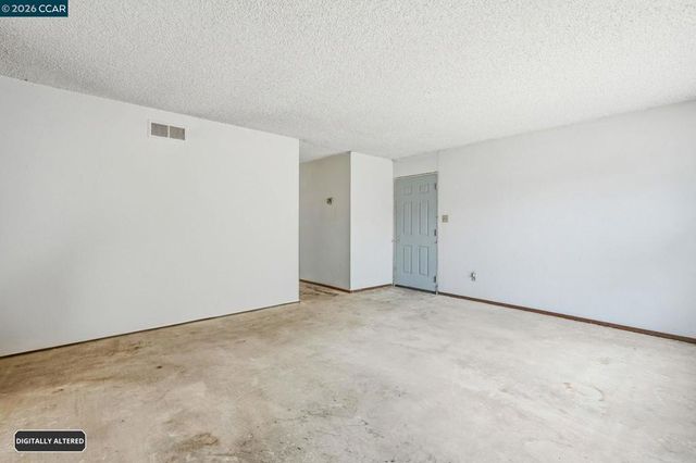 26 Polaris Dr, Pittsburg, CA 94565