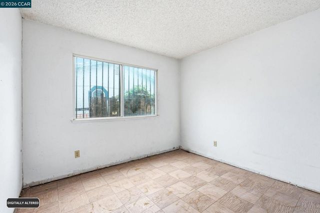 26 Polaris Dr, Pittsburg, CA 94565