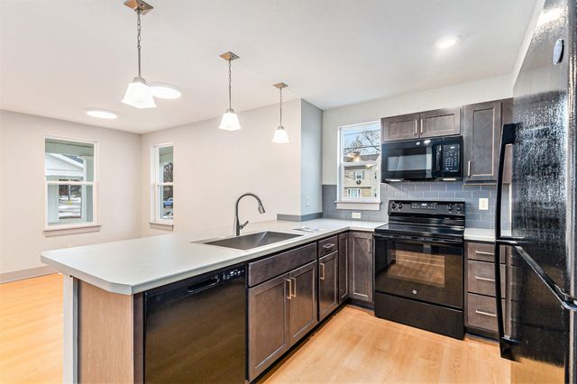 2120 Willard Avenue SE, Grand Rapids, MI 49507