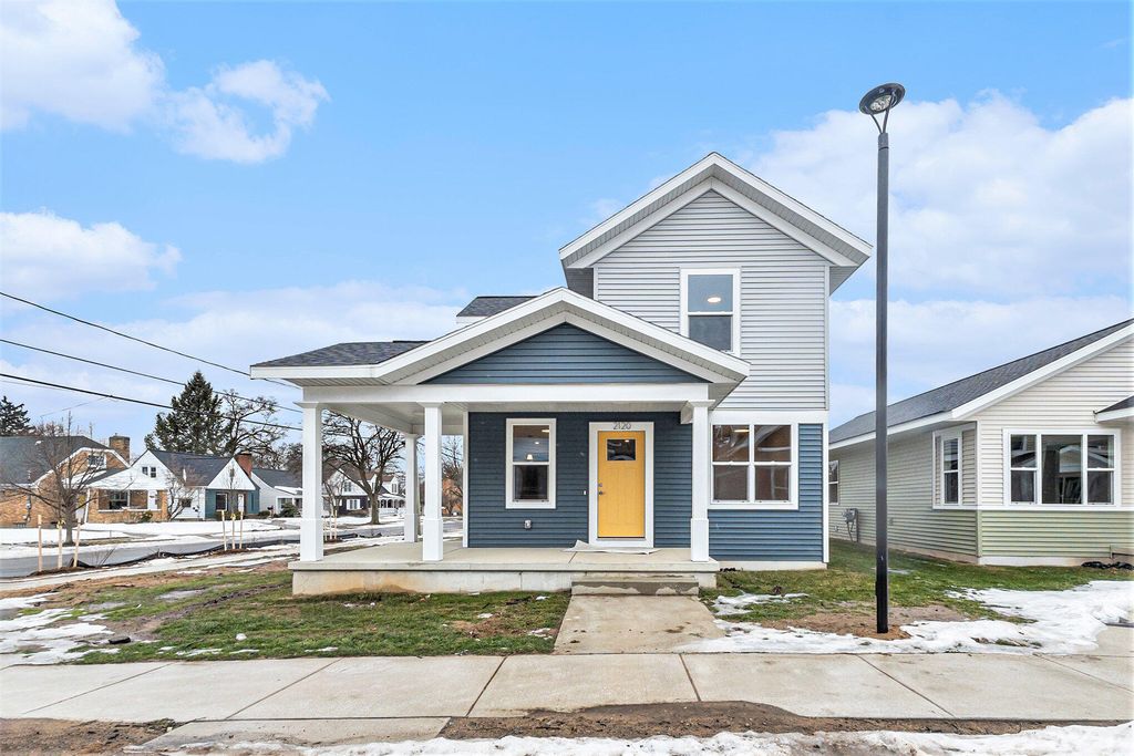 2120 Willard Avenue SE, Grand Rapids, MI 49507