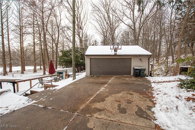 7630 S Eastland Road, Berea, OH 44017