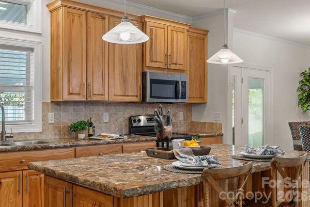 10429 Starwood Drive, Charlotte, NC 28215