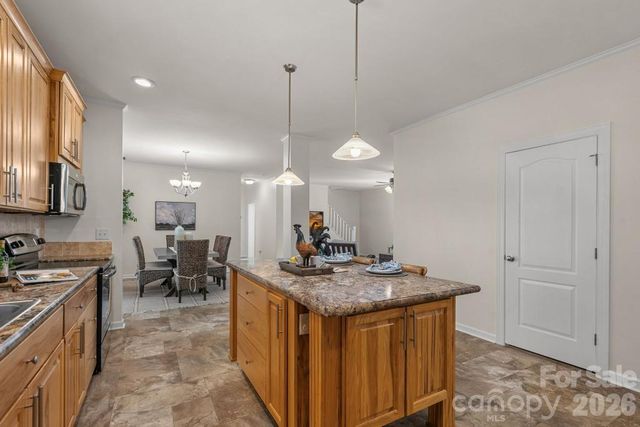 10429 Starwood Drive, Charlotte, NC 28215