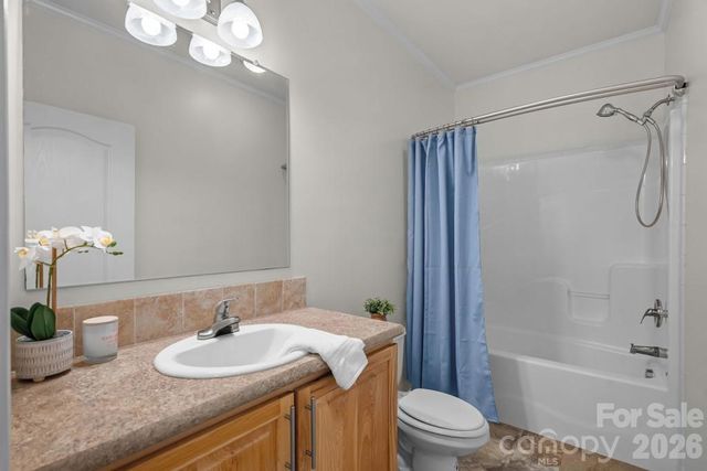 10429 Starwood Drive, Charlotte, NC 28215