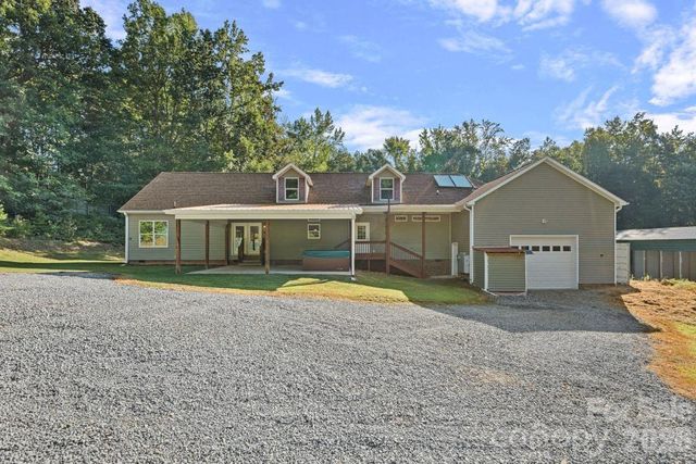 10429 Starwood Drive, Charlotte, NC 28215