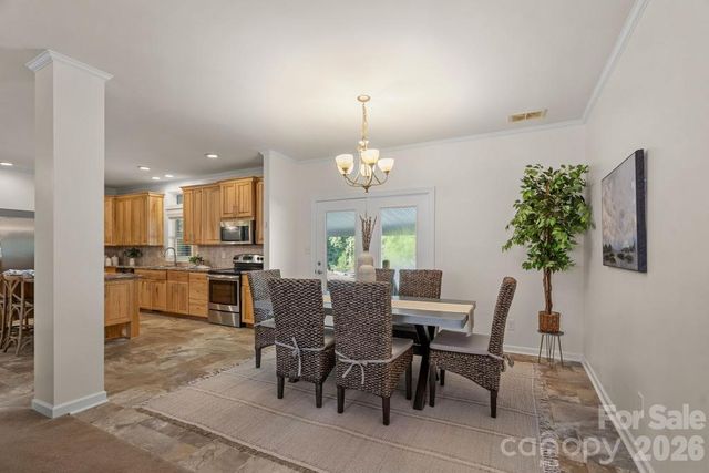 10429 Starwood Drive, Charlotte, NC 28215