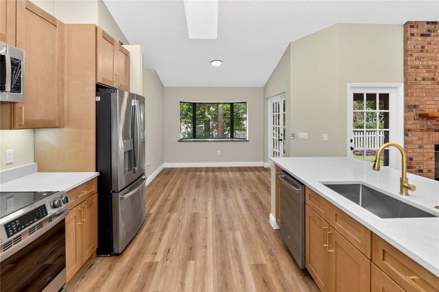 329 SUN OAKS COURT, Lake Mary, FL 32746
