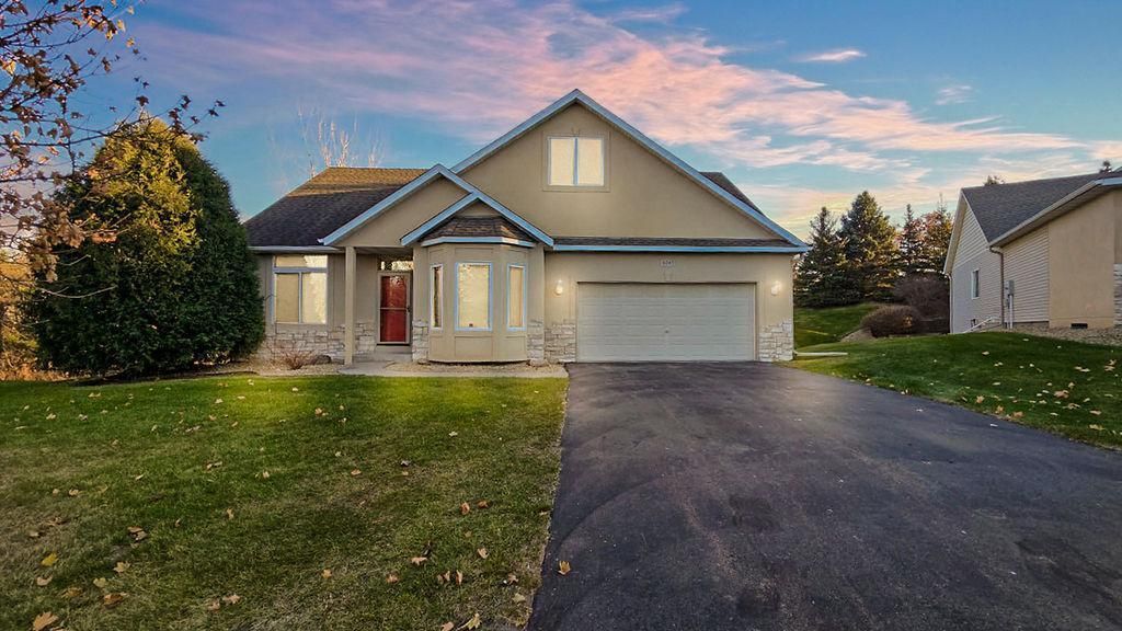 16045 Kennard Court, Lakeville, MN 55044