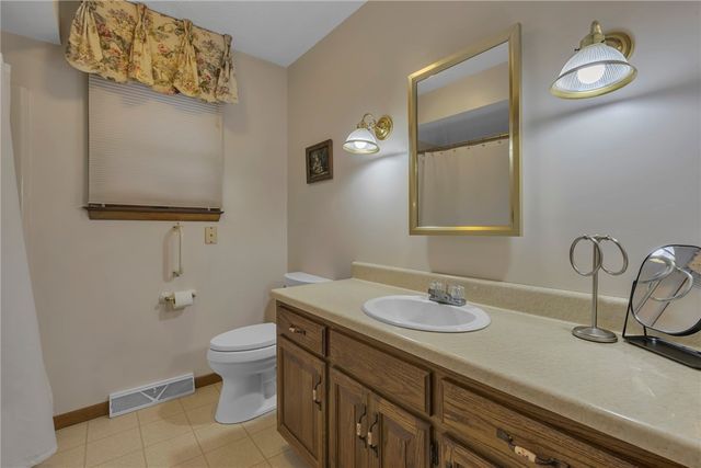 210 4th St, Beaver, PA 15009
