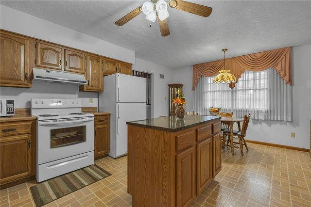 210 4th St, Beaver, PA 15009