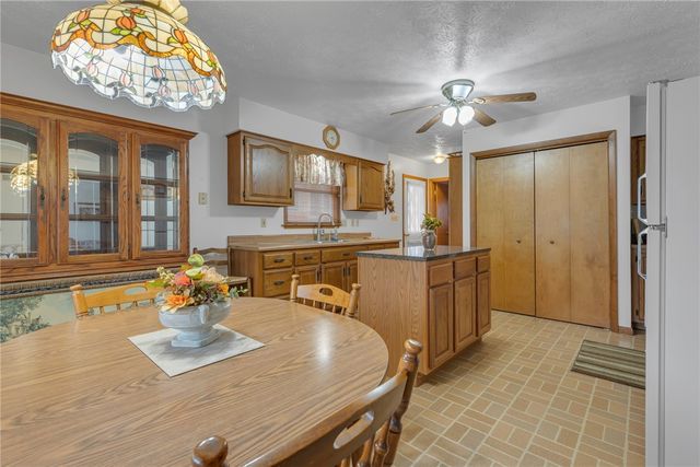 210 4th St, Beaver, PA 15009