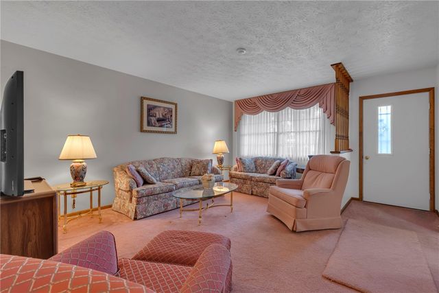 210 4th St, Beaver, PA 15009