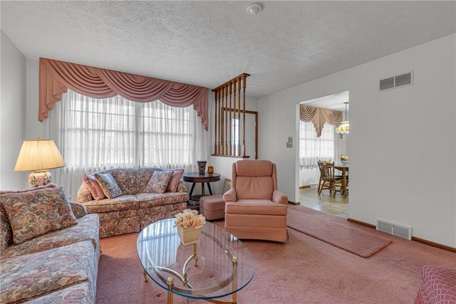 210 4th St, Beaver, PA 15009