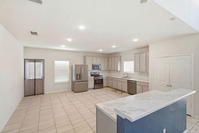 4823 belgravia, Converse, TX 78109