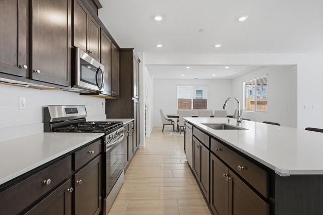 8852 Boes Way, Sacramento, CA 95829