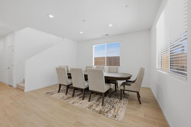 8852 Boes Way, Sacramento, CA 95829