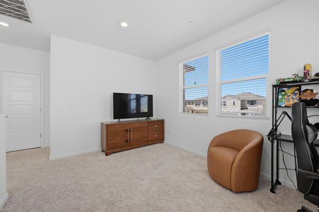8852 Boes Way, Sacramento, CA 95829