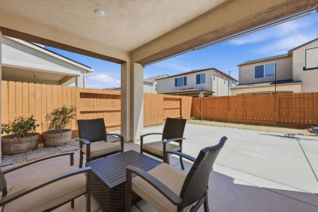 8852 Boes Way, Sacramento, CA 95829
