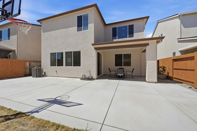 8852 Boes Way, Sacramento, CA 95829