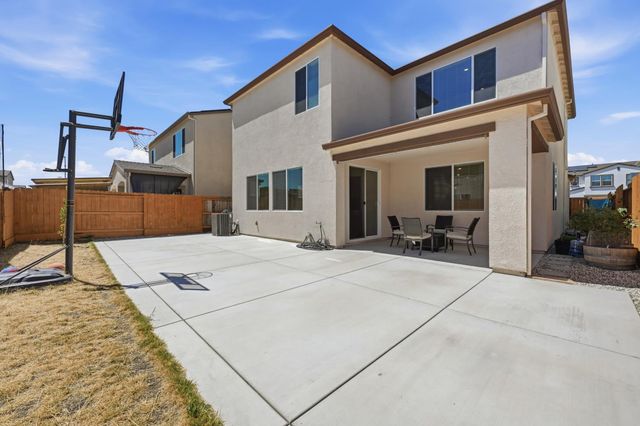 8852 Boes Way, Sacramento, CA 95829