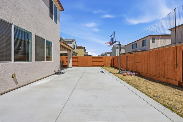 8852 Boes Way, Sacramento, CA 95829