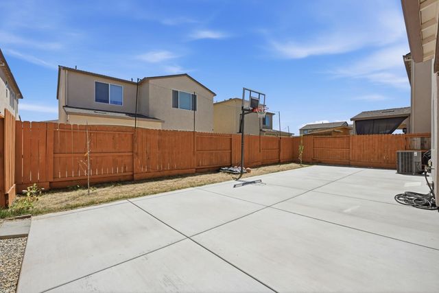 8852 Boes Way, Sacramento, CA 95829