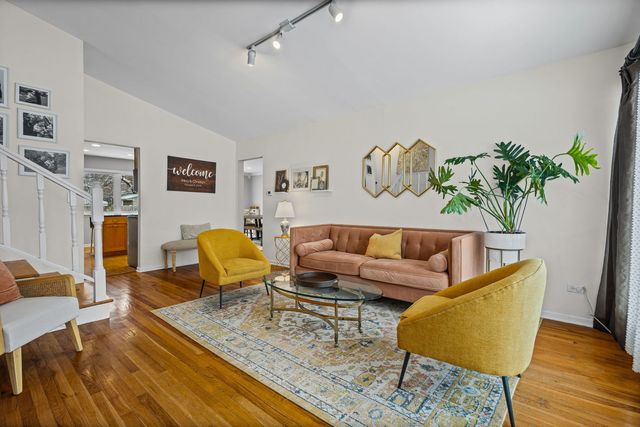 42 W Taylor Road, Lombard, IL 60148