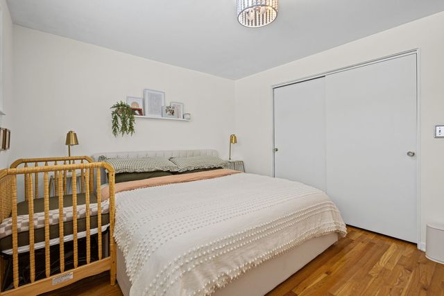 42 W Taylor Road, Lombard, IL 60148