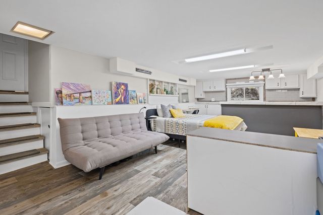 42 W Taylor Road, Lombard, IL 60148