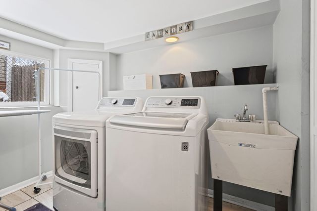 42 W Taylor Road, Lombard, IL 60148