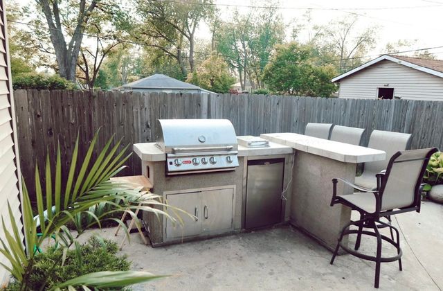 42 W Taylor Road, Lombard, IL 60148