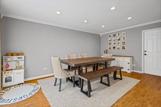 42 W Taylor Road, Lombard, IL 60148