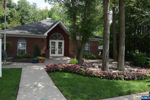 1104 Sage Court, Mahwah, NJ 07430