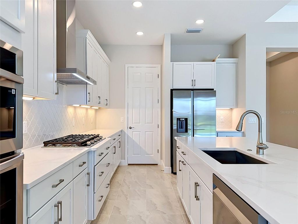 Image 12 of property listing at 239 MONET TRAIL, Bradenton, FL 34212