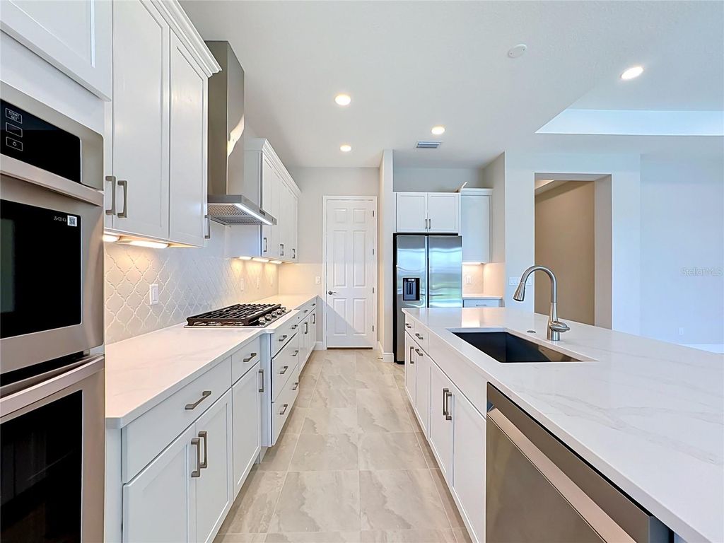 Image 13 of property listing at 239 MONET TRAIL, Bradenton, FL 34212
