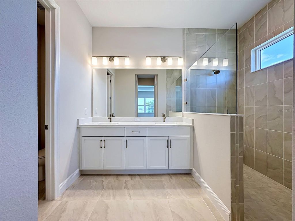 Image 34 of property listing at 239 MONET TRAIL, Bradenton, FL 34212
