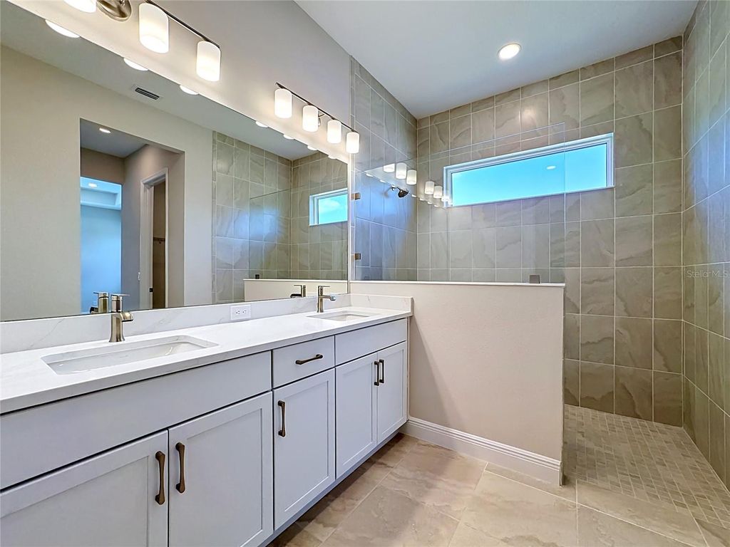 Image 36 of property listing at 239 MONET TRAIL, Bradenton, FL 34212