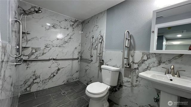 7643 S Ainsworth Avenue, Tacoma, WA 98408