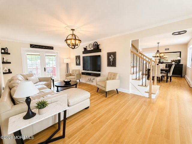 23 Fleetwood Drive, Hazlet, NJ 07730