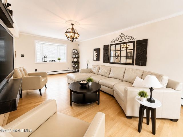 23 Fleetwood Drive, Hazlet, NJ 07730