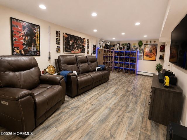 23 Fleetwood Drive, Hazlet, NJ 07730